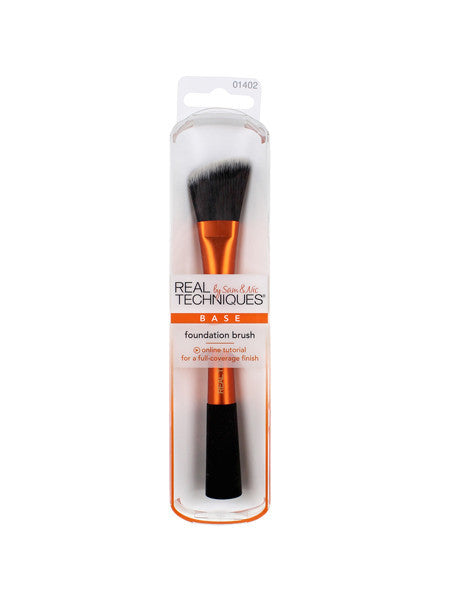 Real Techniques Foundation Brush - CleanSkin.dk